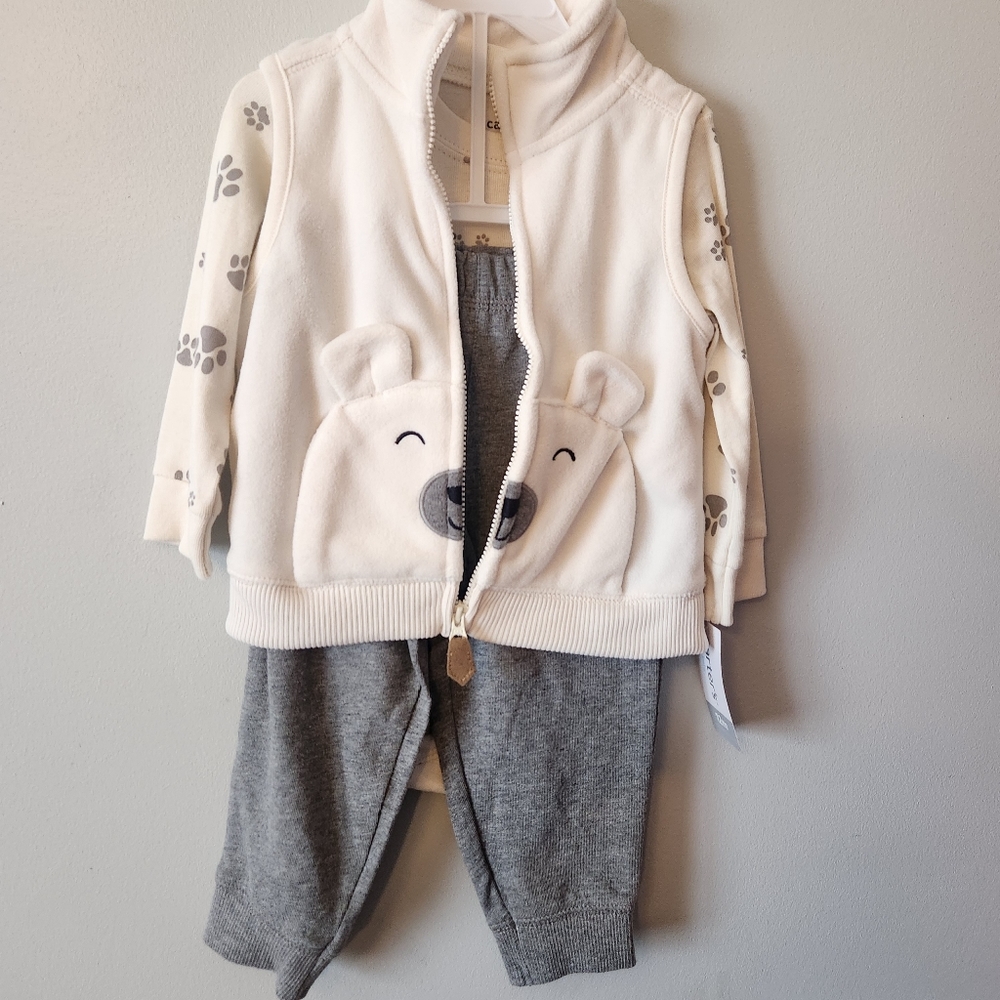 Little boys 12 month brand new Carter's outfit